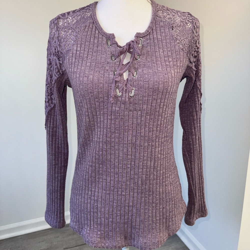 Democracy Medium Mauve Ribbed Lace Up Lace Yoke Long Sleeve‎ Top Bohemian
